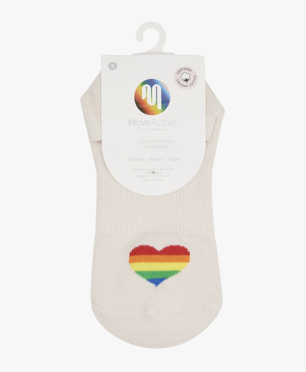 Move Active Classic Low Rise Grip Socks - Rainbow Heart