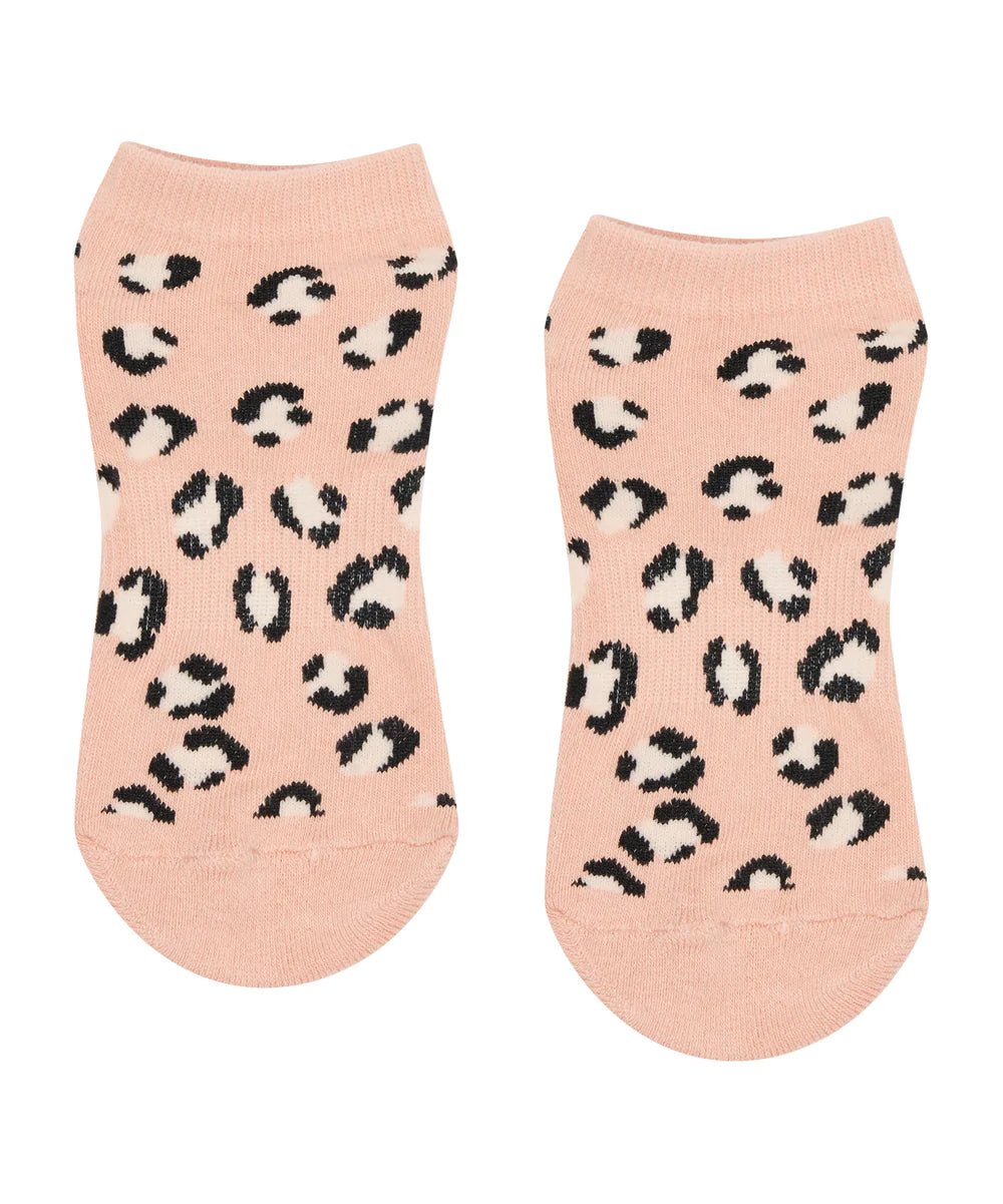 Move Active Classic Low Rise Non Slip Grip Socks - Peach Cheetah