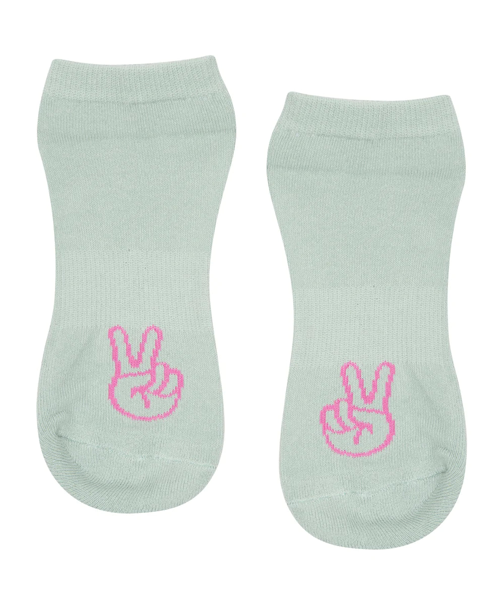 Move Active Classic Low Rise Non Slip Grip Socks - Peace